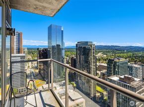 650 Bellevue Way NE 3802, Bellevue WA 98004