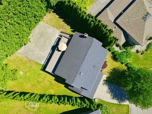 10606 NE 19th Place, Bellevue WA 98004