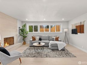 7407 25th Avenue NE, Seattle WA 98115