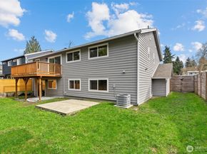 7407 25th Avenue NE, Seattle WA 98115