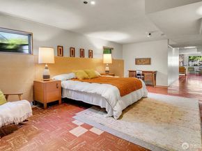 4802 24th Place S, Seattle WA 98108