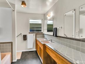 4802 24th Place S, Seattle WA 98108
