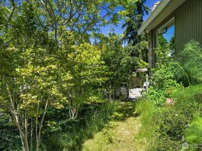 4802 24th Place S, Seattle WA 98108