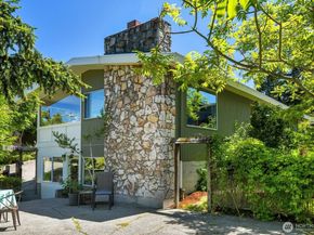 4802 24th Place S, Seattle WA 98108