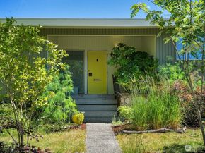 4802 24th Place S, Seattle WA 98108