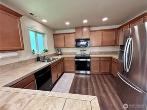 2503 Redwood Court SE, Auburn WA 98092
