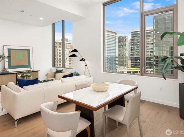 10232 NE 10th Street 1806, Bellevue WA 98004