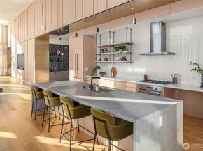 10232 NE 10th Street 1806, Bellevue WA 98004