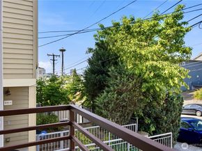 1022 Taylor Avenue N A, Seattle WA 98109