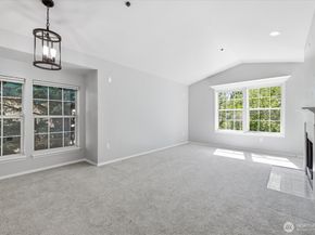 2560 118th Avenue SE 3301, Bellevue WA 98005