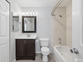 2560 118th Avenue SE 3301, Bellevue WA 98005