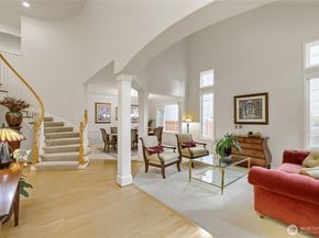 916 275th Place SE, Sammamish WA 98075