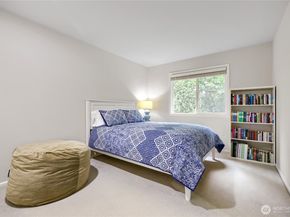 916 275th Place SE, Sammamish WA 98075
