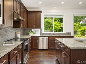 8728 124th Avenue NE, Kirkland WA 98033