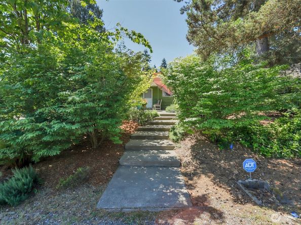 2145 N 146th Street, Shoreline WA 98133