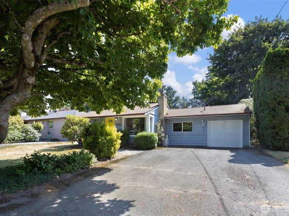 18042 10th Avenue NE, Shoreline WA 98155