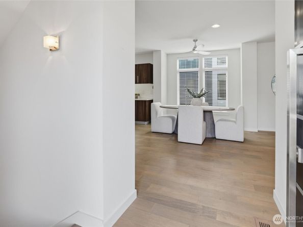 1427 136th Court NE, Bellevue WA 98005