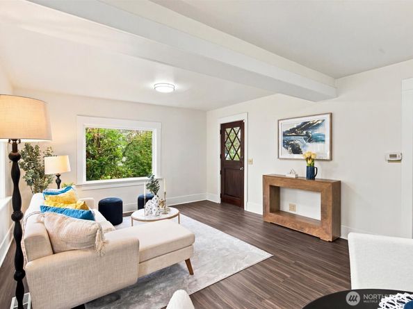 8848 13th Avenue SW, Seattle WA 98106