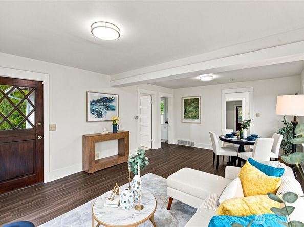 8848 13th Avenue SW, Seattle WA 98106