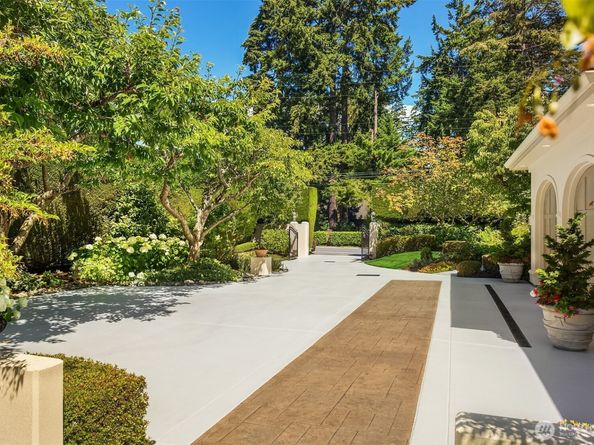 14405 3rd Avenue NW, Seattle WA 98177