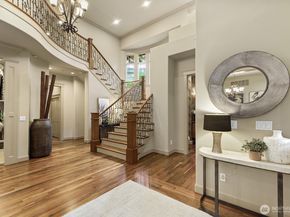 2112 104th Place SE, Bellevue WA 98004