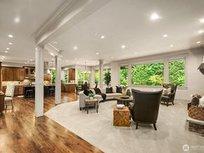 2112 104th Place SE, Bellevue WA 98004