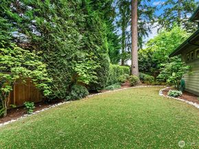 2112 104th Place SE, Bellevue WA 98004