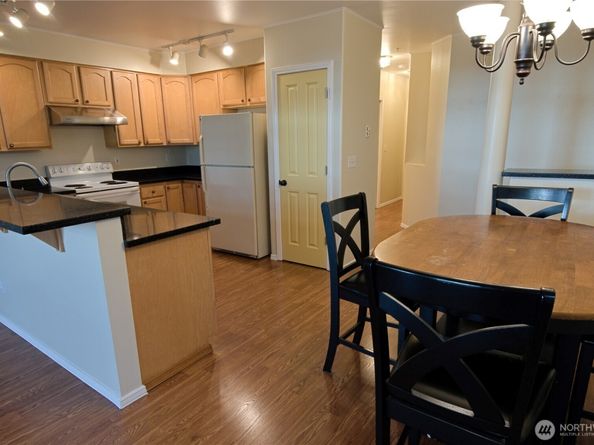 3990 129th Place SE C106, Bellevue WA 98006