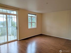 3990 129th Place SE C106, Bellevue WA 98006