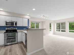 2530 15th Avenue W 410, Seattle WA 98119