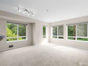 2530 15th Avenue W 410, Seattle WA 98119