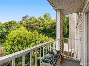 2530 15th Avenue W 410, Seattle WA 98119