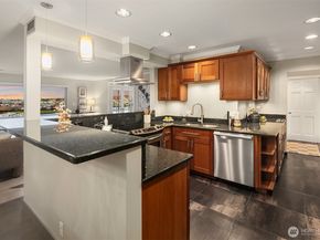 2565 Dexter Avenue N 401, Seattle WA 98109