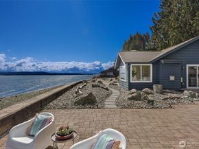 14208 Glen Acres Road SW, Vashon WA 98070