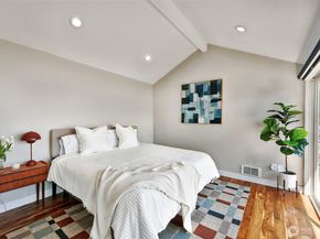 14208 Glen Acres Road SW, Vashon WA 98070