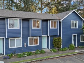21904 56th Avenue W B2, Mountlake Terrace WA 98043