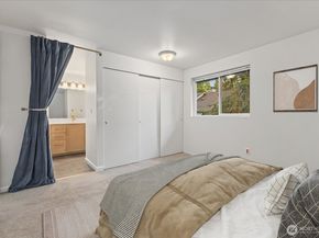 21904 56th Avenue W B2, Mountlake Terrace WA 98043