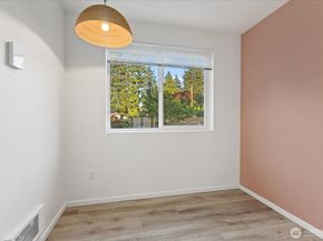 21904 56th Avenue W B2, Mountlake Terrace WA 98043