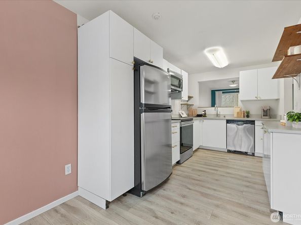 21904 56th Avenue W B2, Mountlake Terrace WA 98043