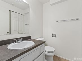 21904 56th Avenue W B2, Mountlake Terrace WA 98043