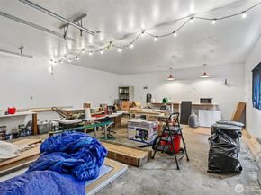 17226 129th Ave Se, Renton WA 98058