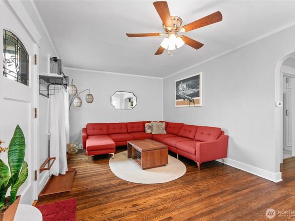 731 N 80th Street, Seattle WA 98103