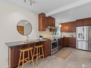 2025 Fairview Avenue E E, Seattle WA 98102
