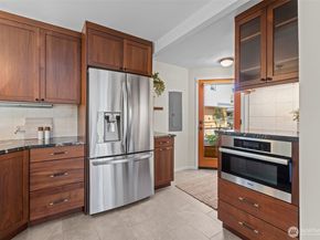 2025 Fairview Avenue E E, Seattle WA 98102