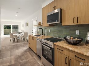 7342 20th Avenue NW, Seattle WA 98117