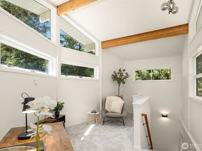 7575 NE New Brooklyn Road, Bainbridge Island WA 98110
