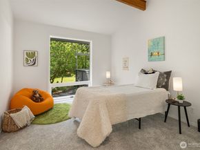 7575 NE New Brooklyn Road, Bainbridge Island WA 98110