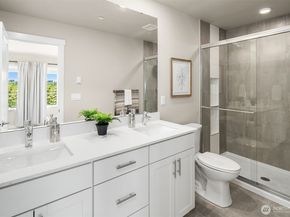 18829 67th Drive NE 1, Kenmore WA 98028