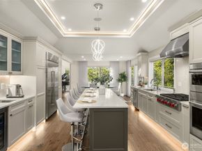 14102 SE 42nd Street, Bellevue WA 98006