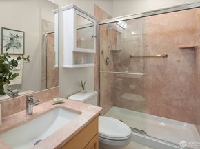 702 Kirkland Way 4, Kirkland WA 98033